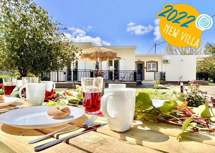 Evaggelia With Private Pool By Dadovillas