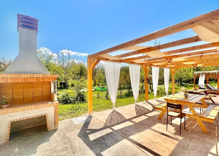 Evaggelia With Private Pool By Dadovillas *