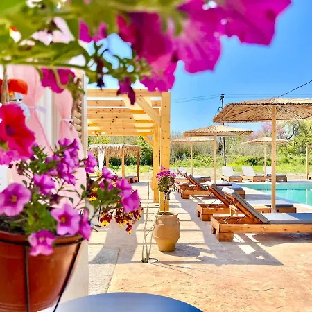 Evaggelia With Private Pool By Dadovillas